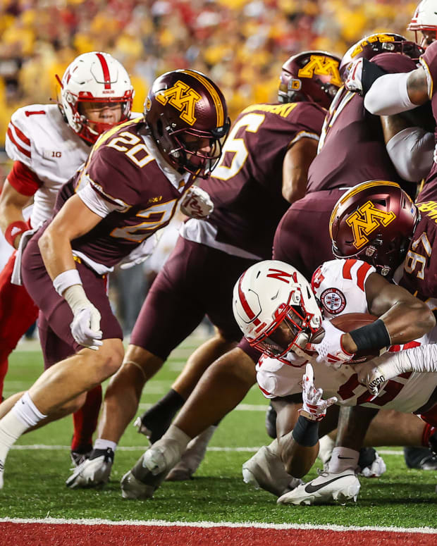 Nebraska Minnesota 2023 - Gabe Ervin Jr. powers through Minnesota defense